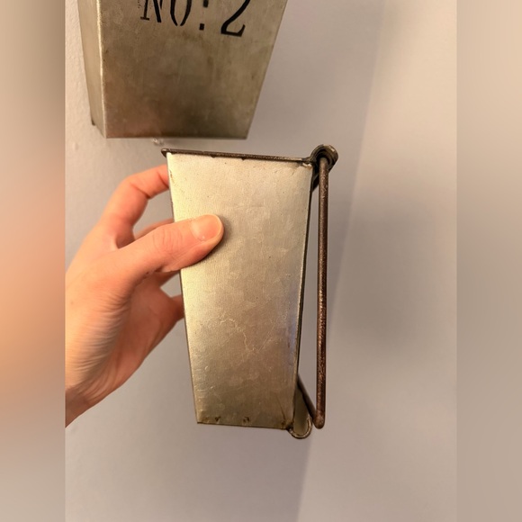 Vintage Galvanized Metal Wall Bins-Set of 3 - Picture 7 of 8